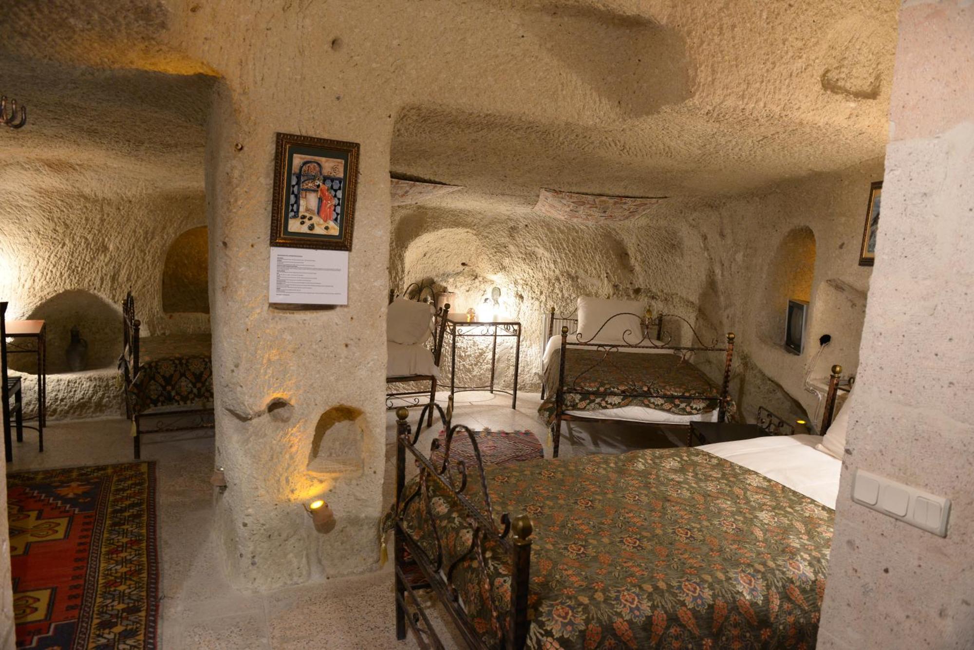 Caravanserai Cave Hotel Göreme Buitenkant foto