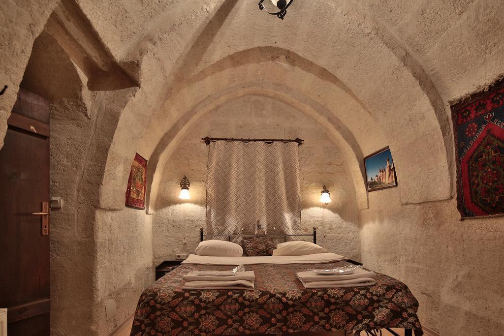 Caravanserai Cave Hotel Göreme Buitenkant foto